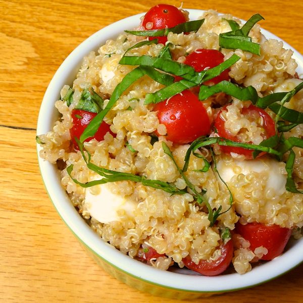 Caprese salad with quinoa