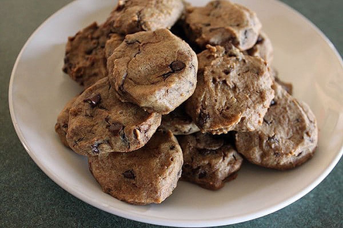 Whole wheat chocolate chip cookies