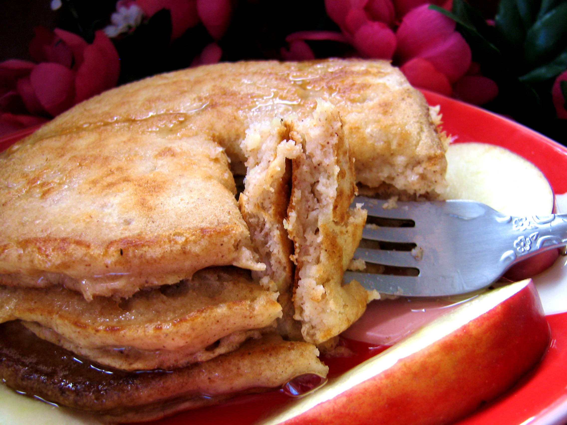 Soy pancakes with apple