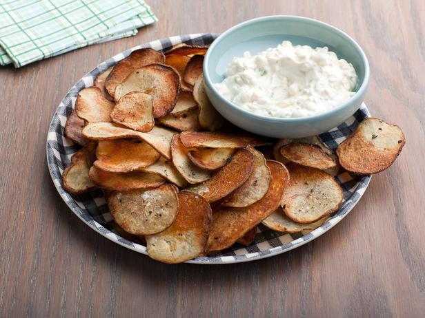 Potato chips with onion dip