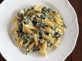 Pasta with spinach and ricotta