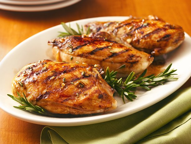 Grilled chicken with balsamic glaze