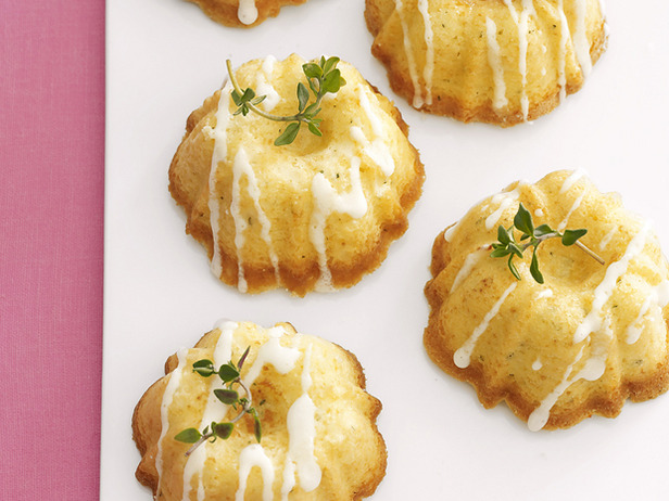 Olive oil cupcakes with lemon glaze