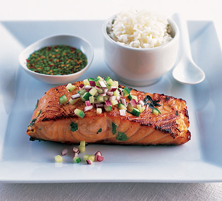 Salmon with cucumber sauce