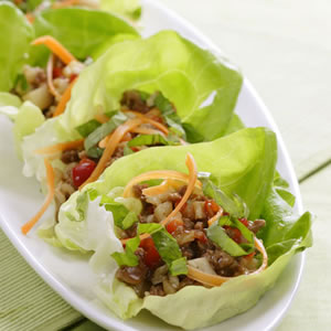 Lettuce wraps with chicken and peach