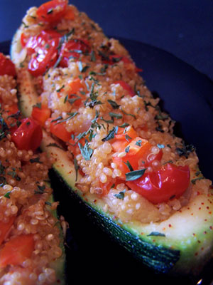 Zucchini relleno de quinoa